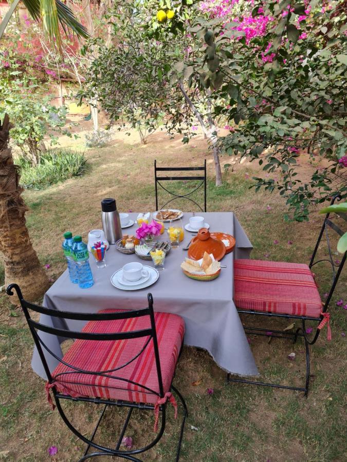 Le Souimanga Bleu Saly Bed & Breakfast Exterior photo